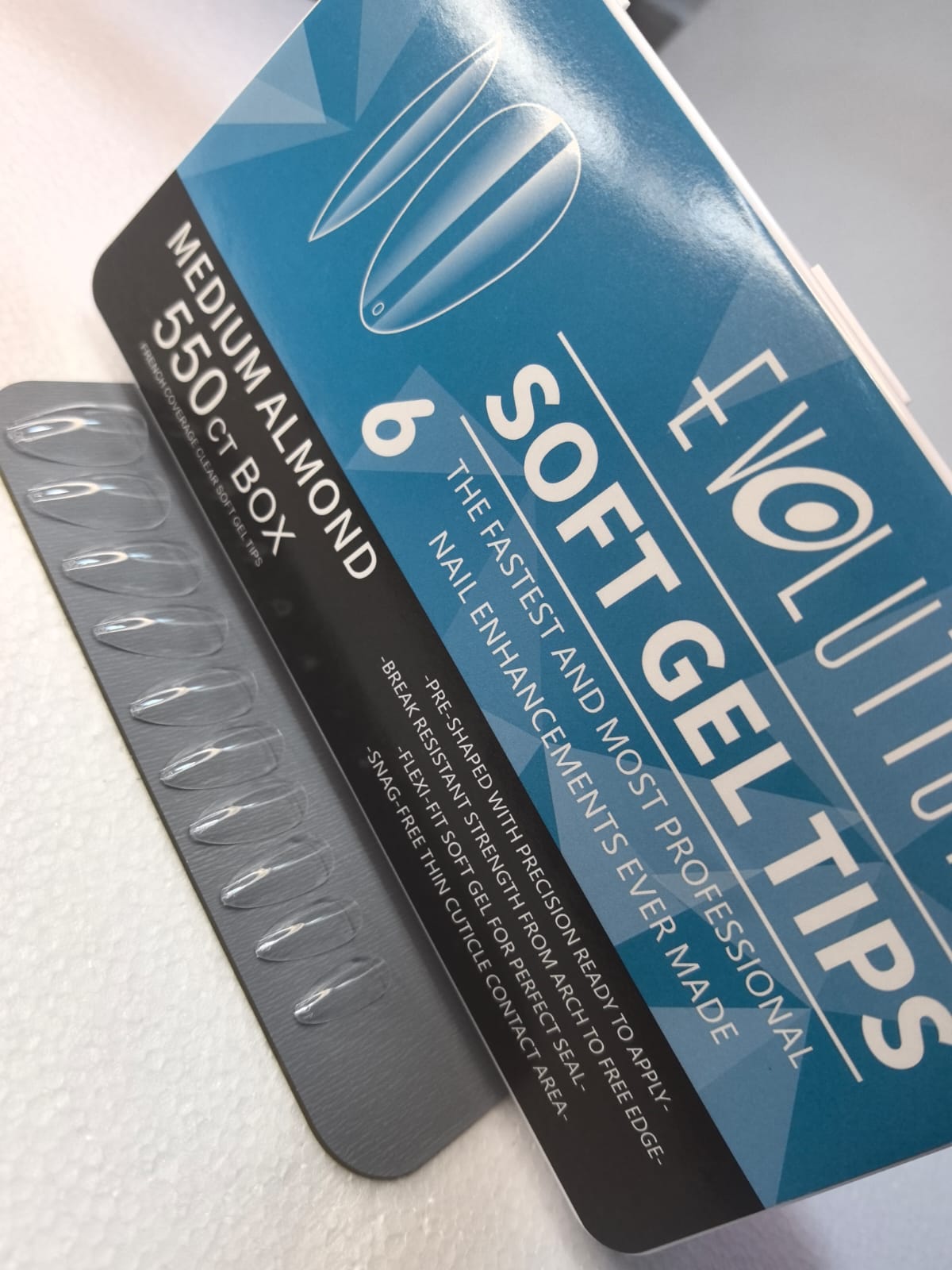 UÑAS DE GEL 550UD ALMENDRADOS