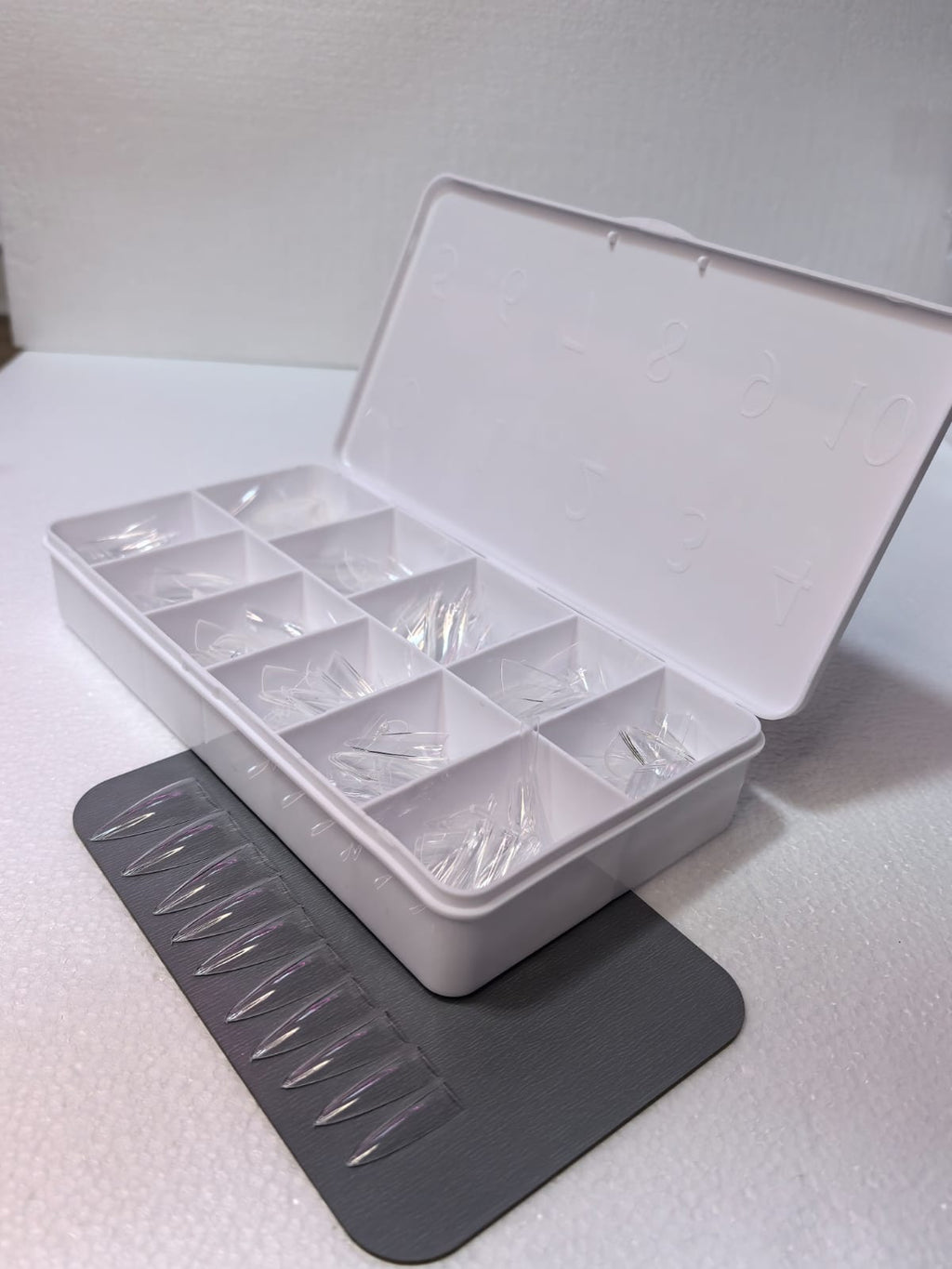 UÑAS DE GEL PUNTA STILETTO